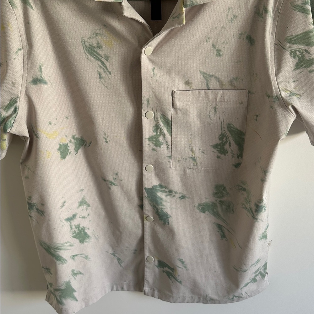 lululemon athletica Airing Easy Camp Collar Shirt  Snap Closure Size Medium - Picture 4 of 9
